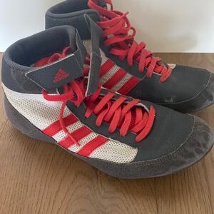 Wrestling shoes